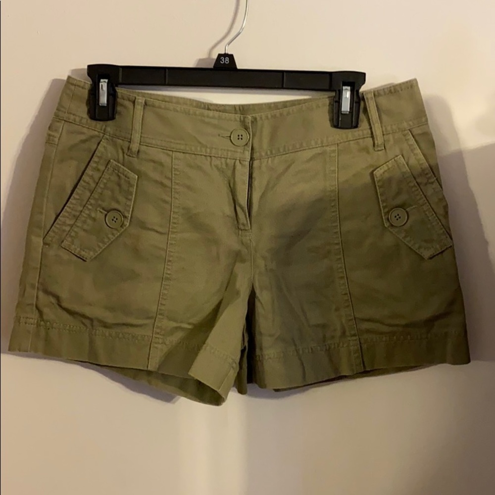 LOFT Light army green shorts